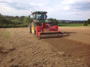 AHWI Rodefräse im Tractoranbau